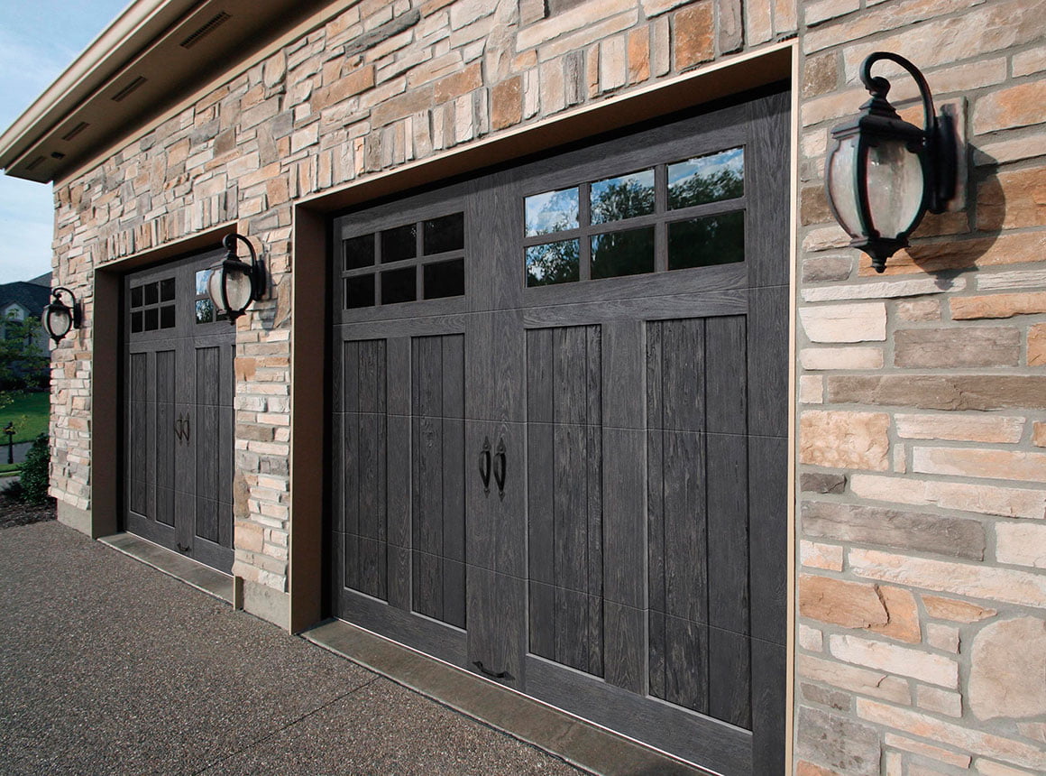 Read more about the article How To Pick The Right Color For Your Garage Door
